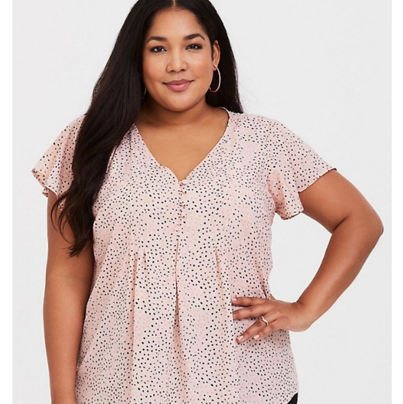 torrid Tops - Torrid Pink Dot Button Front Blouse sz 4X